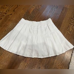 Abercrombie kids white pleaded skirt